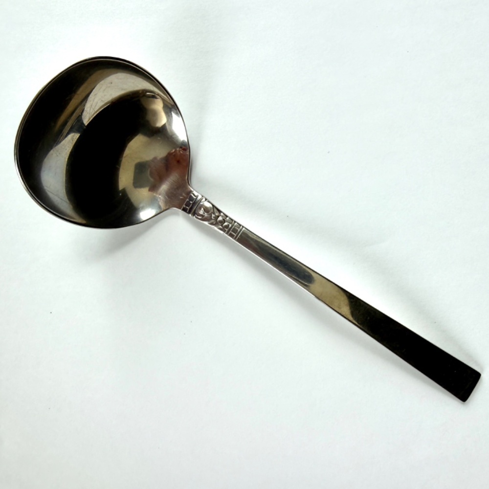 Oneida WM Dalton Brookwood Stainless Steel Ladle Excellent Condition